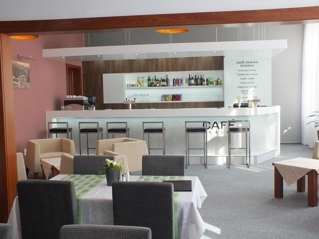 Hotel Skalka Rajecke Teplice Luaran gambar