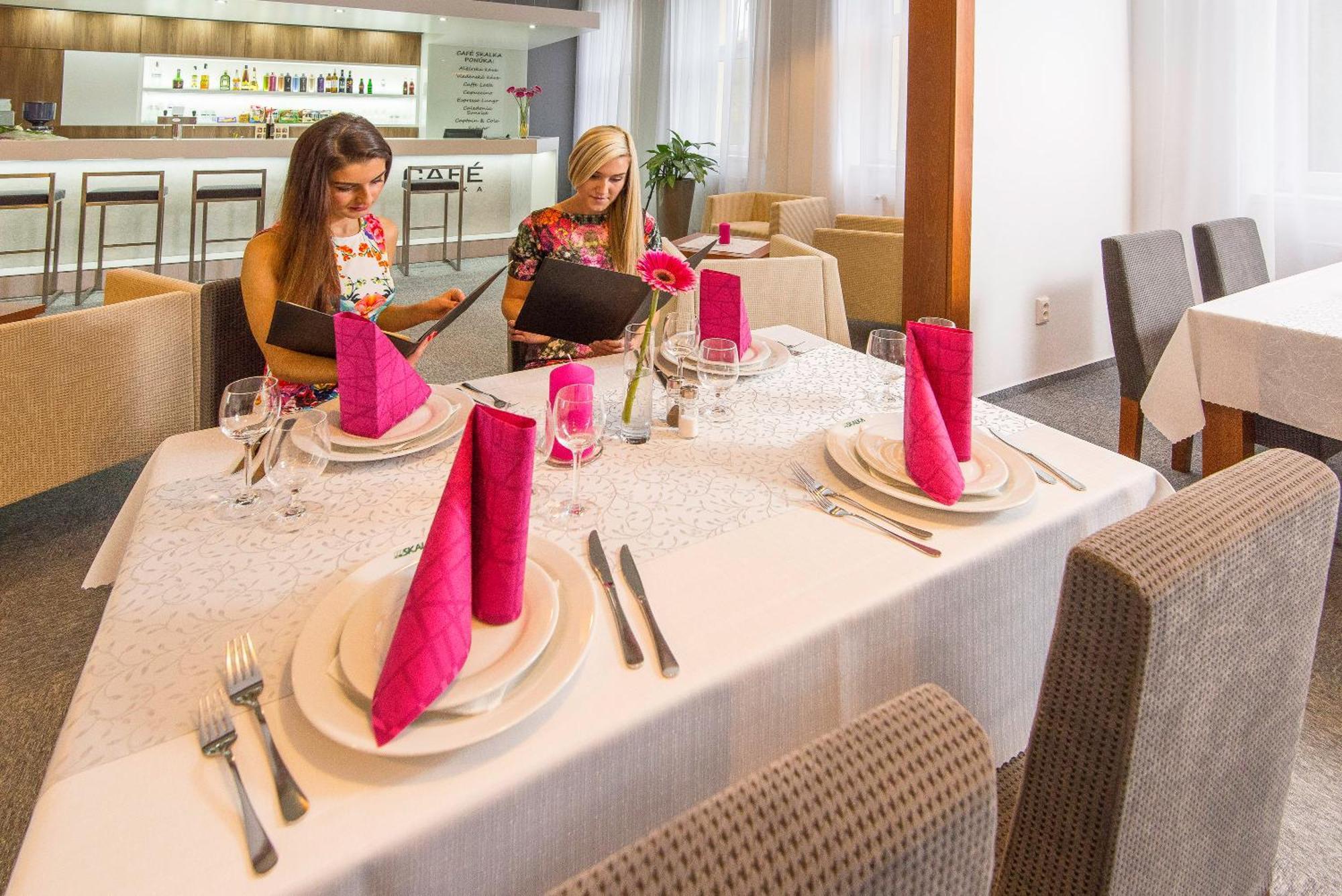 Hotel Skalka Rajecke Teplice Luaran gambar