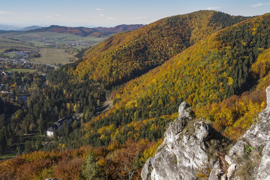 Hotel Skalka Rajecke Teplice Luaran gambar