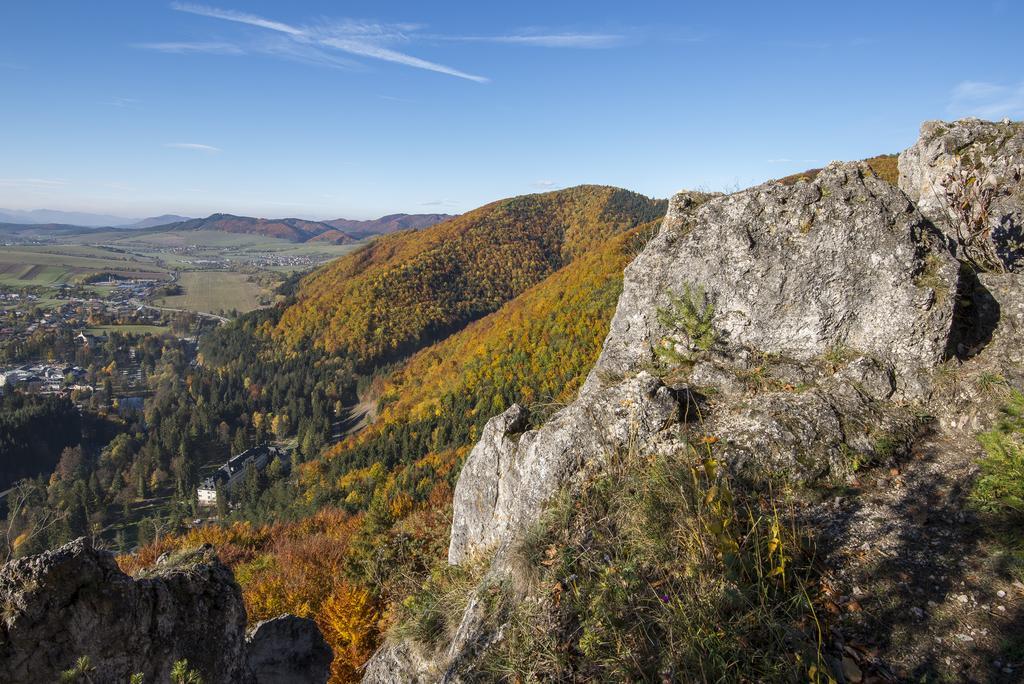 Hotel Skalka Rajecke Teplice Luaran gambar