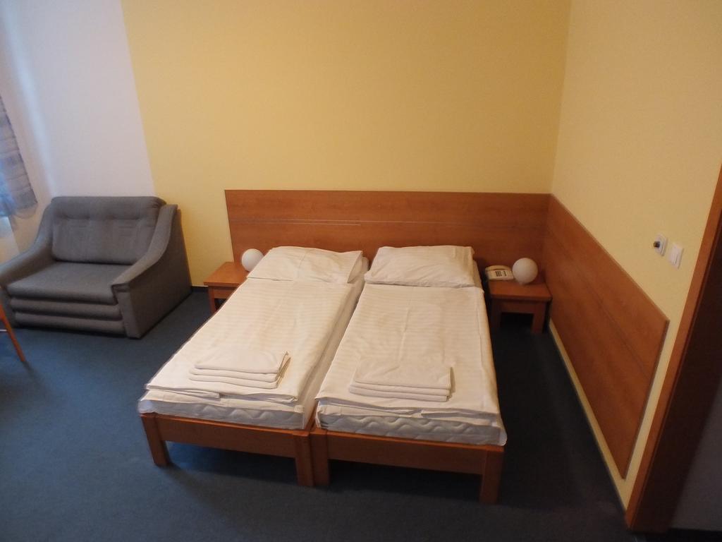 Hotel Skalka Rajecke Teplice Luaran gambar