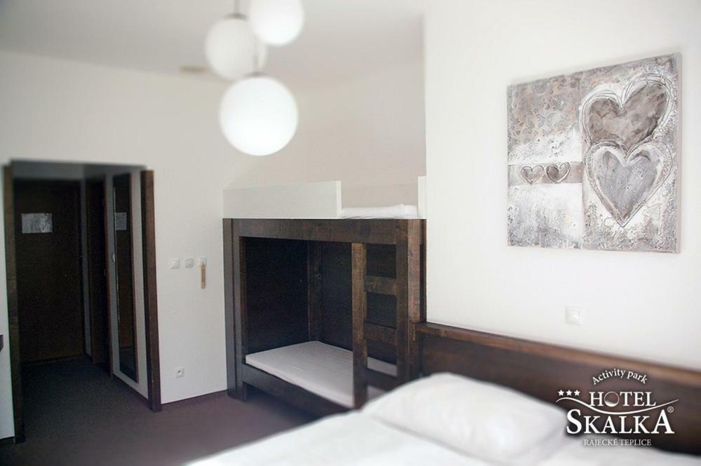 Hotel Skalka Rajecke Teplice Luaran gambar